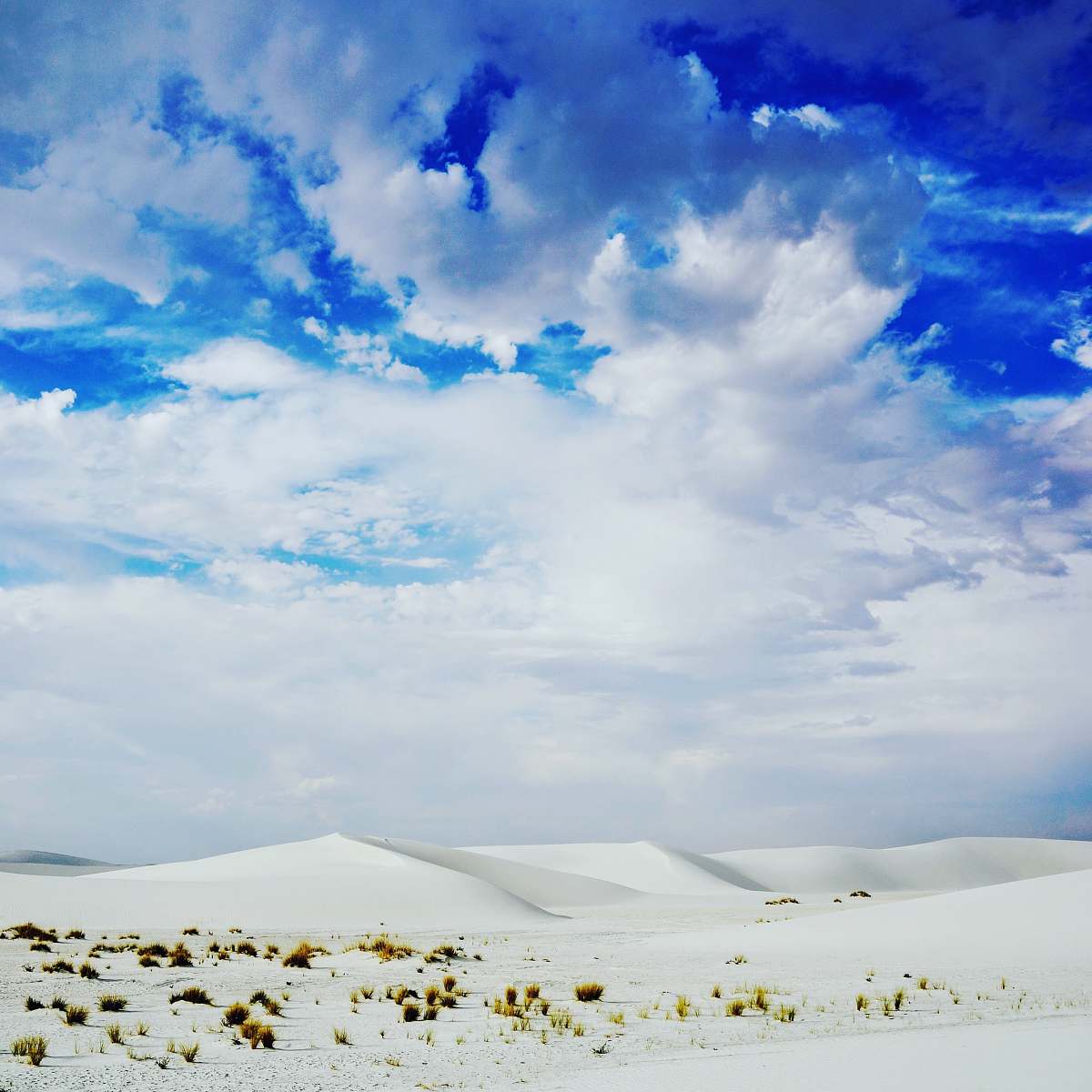 white sands national monument white desert field under the white cloud during daytime dune